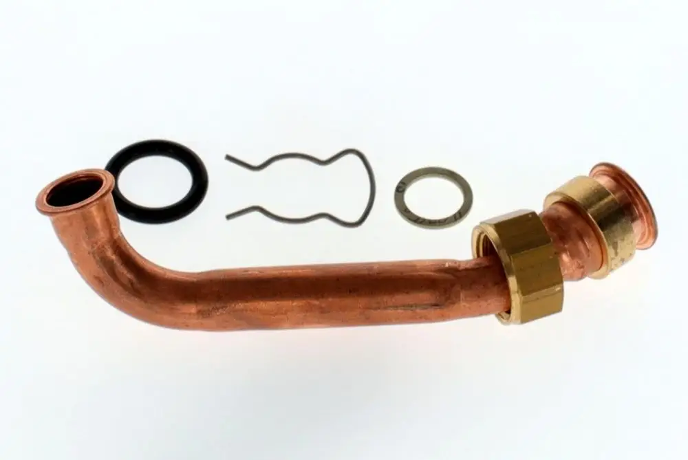 BOSCH Rohr aus Kupfer mit gebogenem Ende, versehen mit einer Schraubverbindung, O-Ring und zwei weiteren kleinen Zubehörteilen für die Montage.